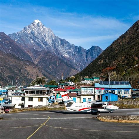 lukla town|how to reach lukla.